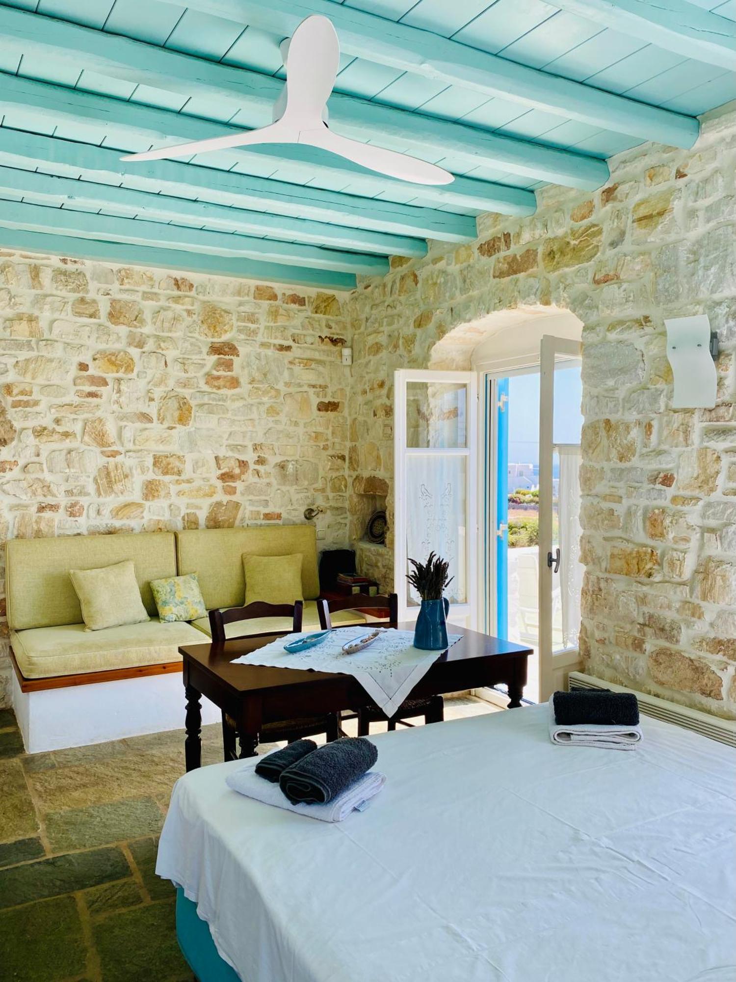 Santa Maria Traditional Stone Studio Экстерьер фото